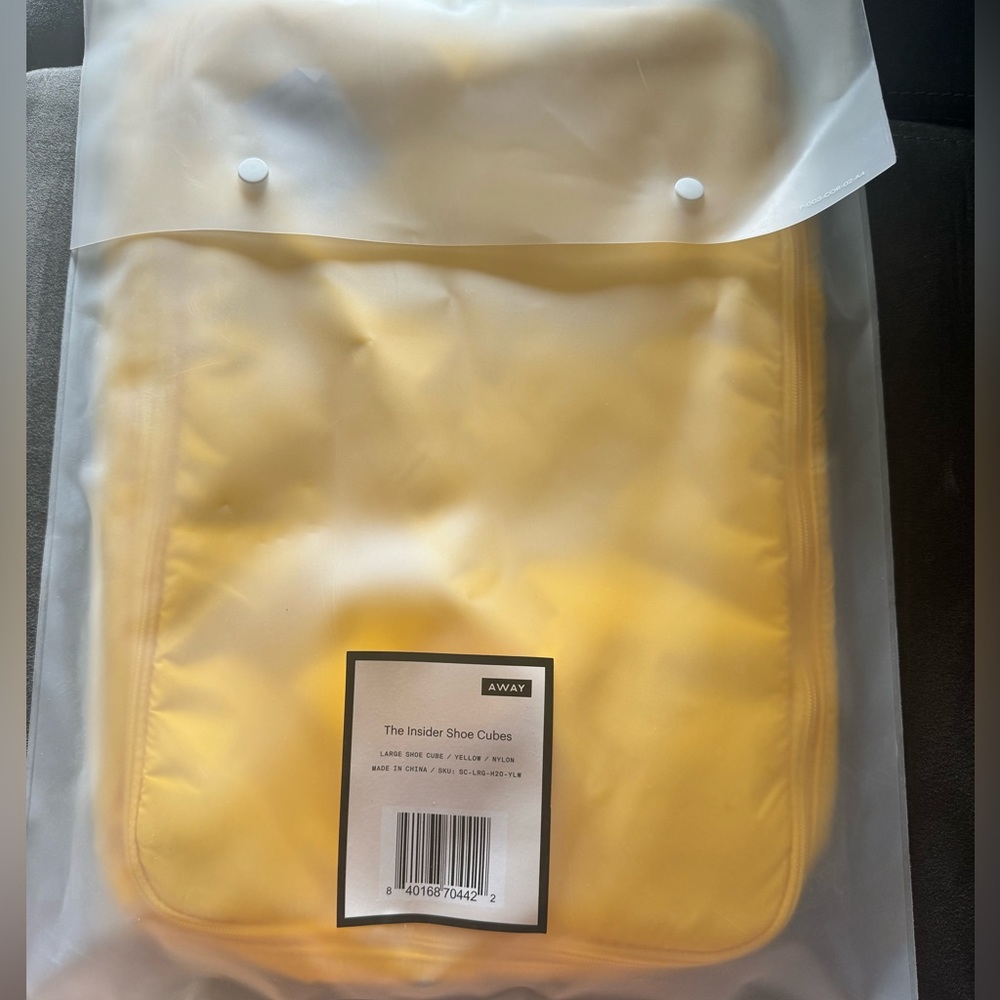 Away Shoe Cube in Yellow